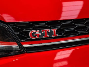 Used Volkswagen Golf 2017 for sale - 77677216: Photo