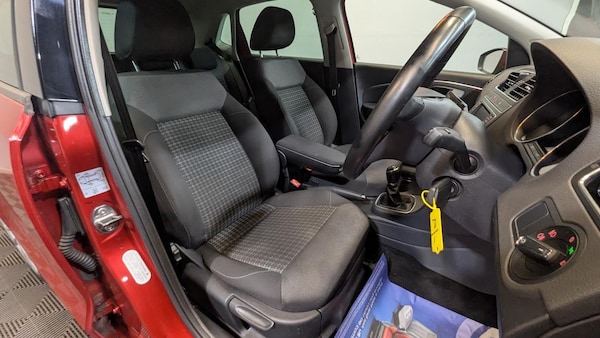 Used Volkswagen Polo 2015 for sale - 75443750: Photo 4