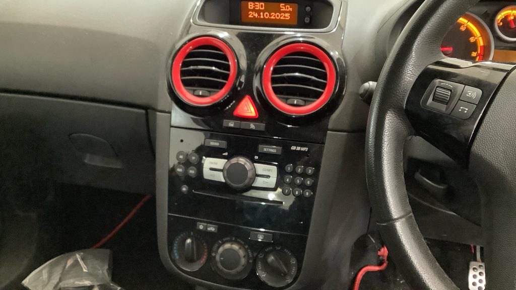 Used Vauxhall Corsa 2011 for sale - 76428636: Photo 11