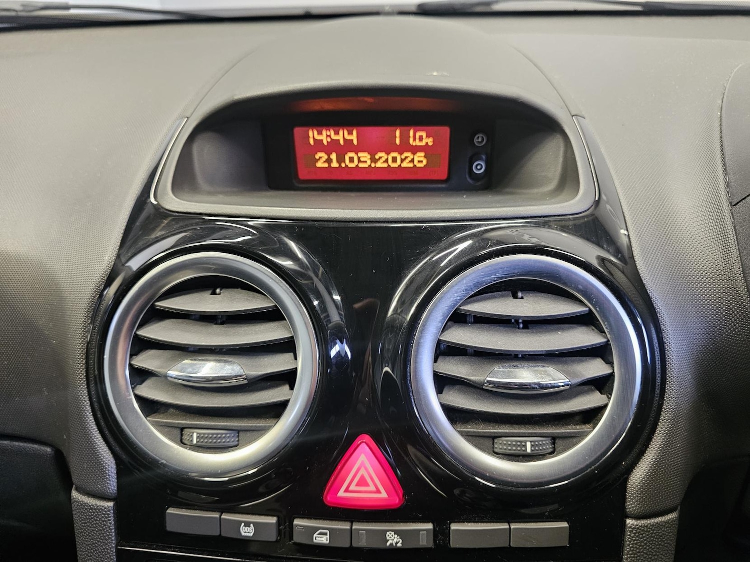 Used Vauxhall Corsa 2014 for sale - 78170036: Photo 5