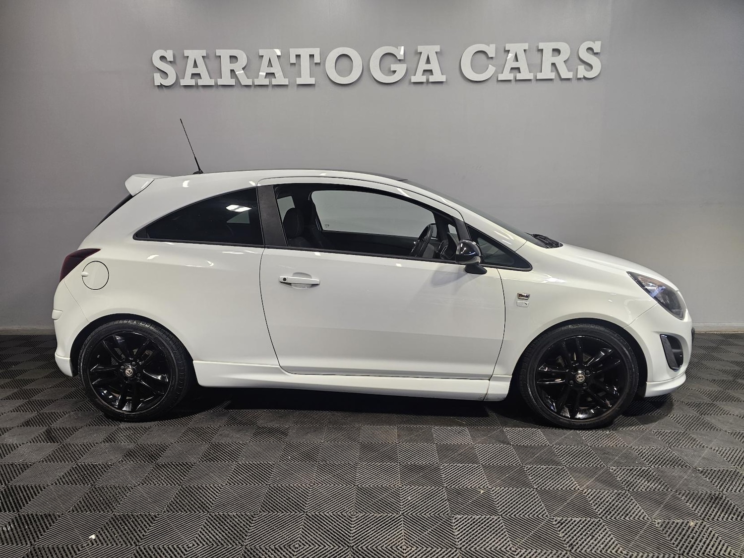 Used Vauxhall Corsa 2015 for sale - 76847340: Photo 2