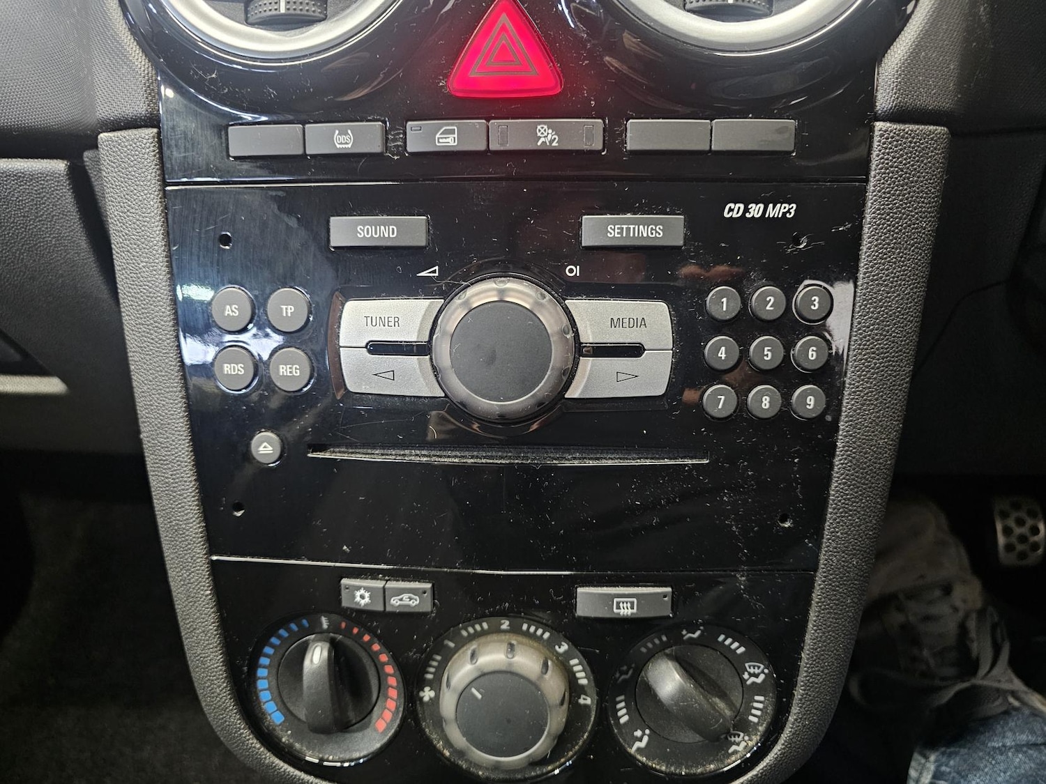 Used Vauxhall Corsa 2015 for sale - 76847340: Photo 23