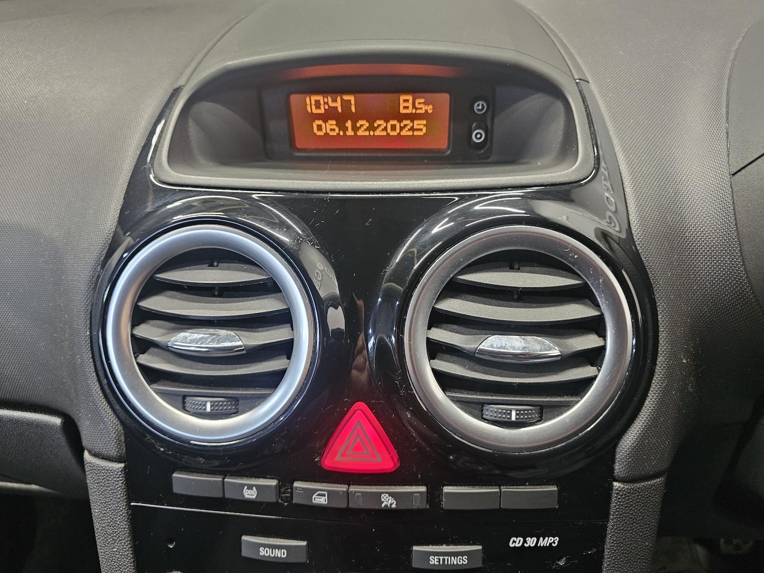 Used Vauxhall Corsa 2015 for sale - 76847340: Photo 24