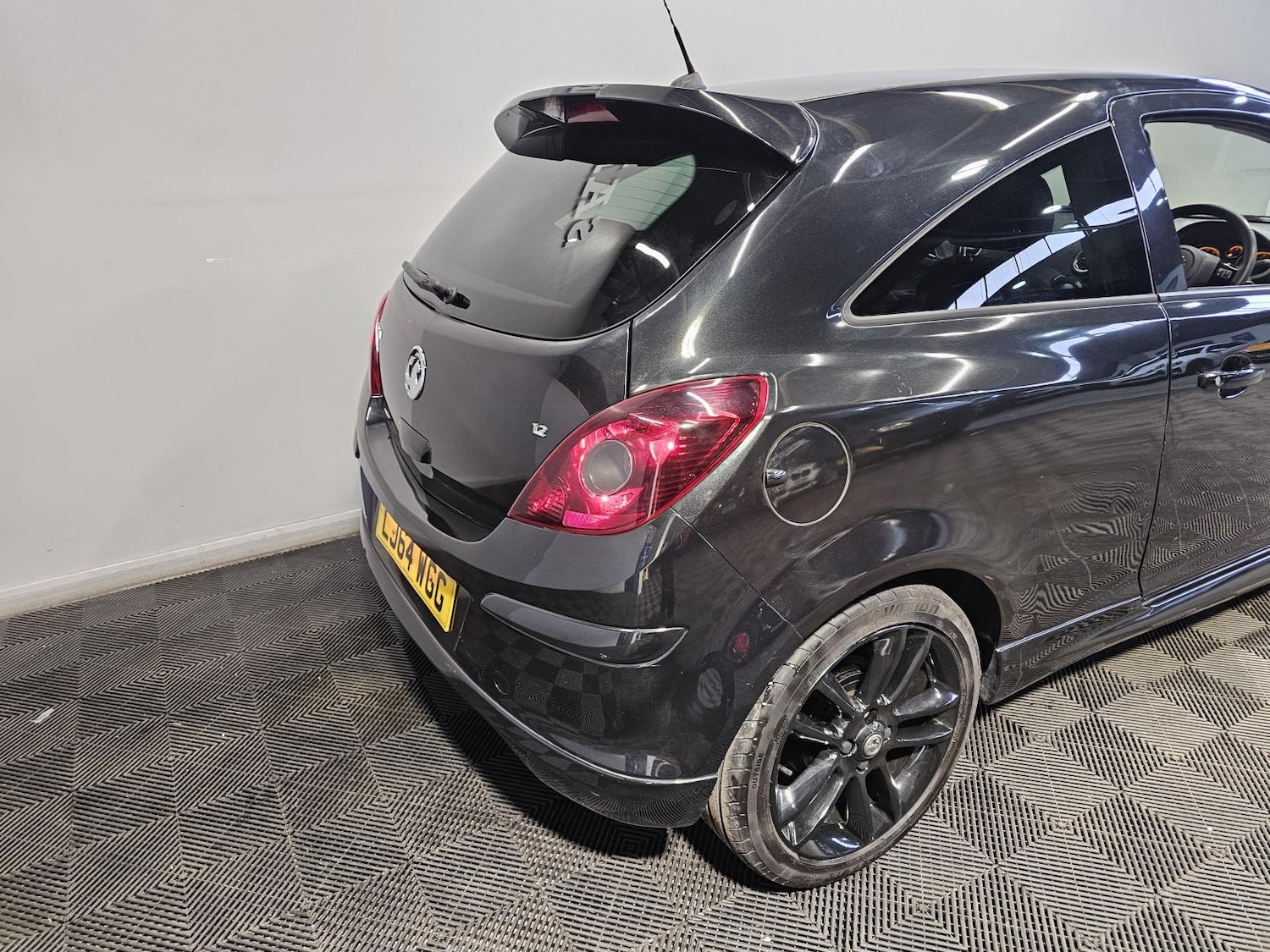 Used Vauxhall Corsa 2014 for sale - 77778719: Photo 2