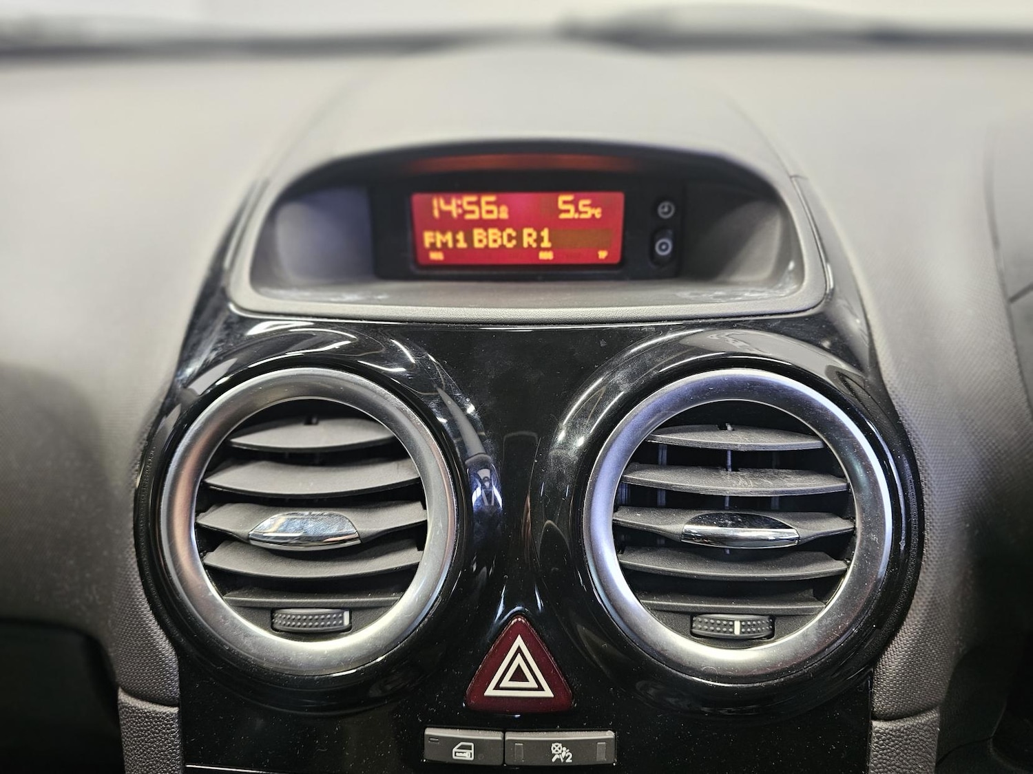 Used Vauxhall Corsa 2013 for sale - 77116357: Photo 18