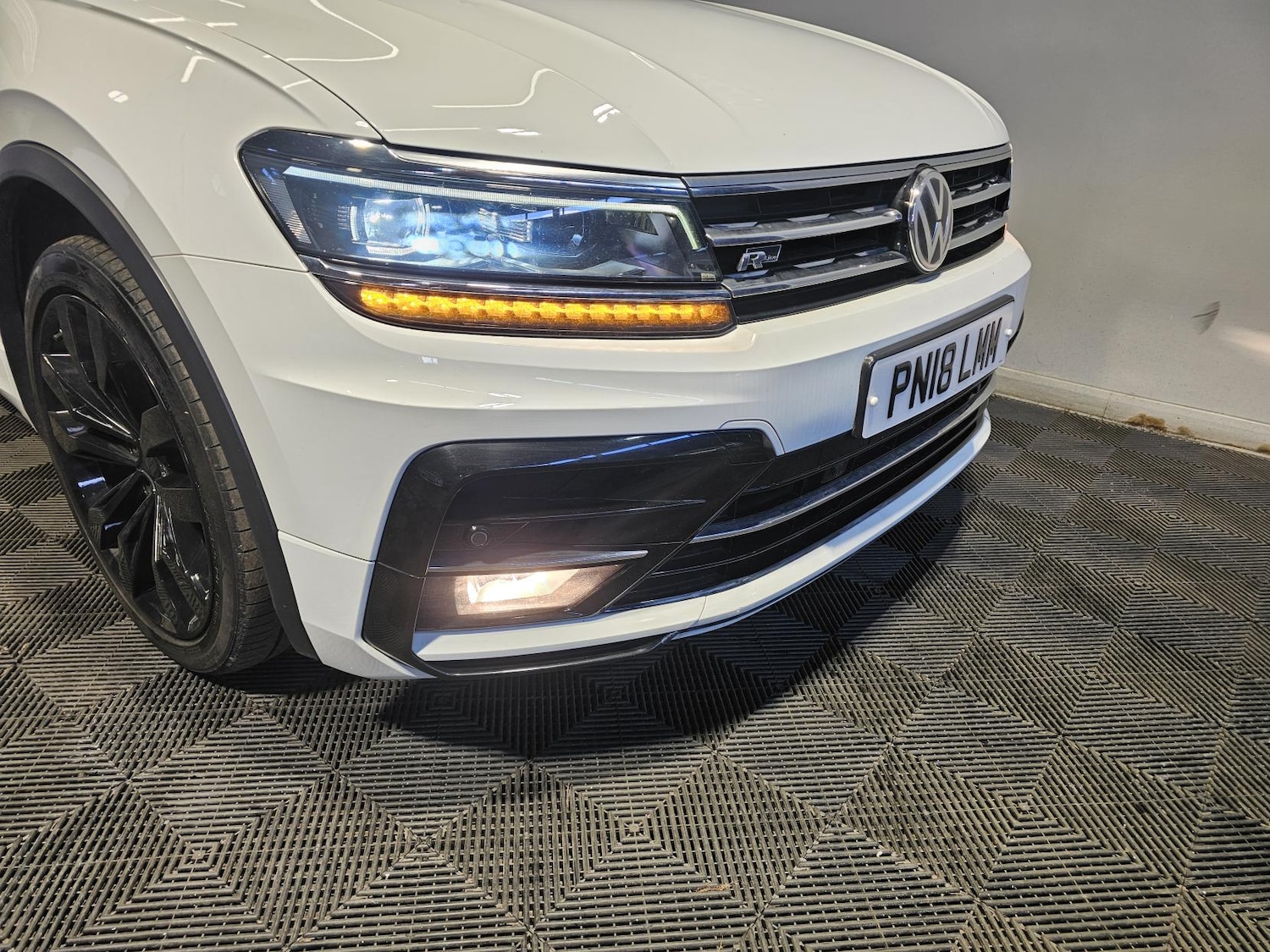 Used Volkswagen Tiguan 2018 for sale - 77702872: Photo 10