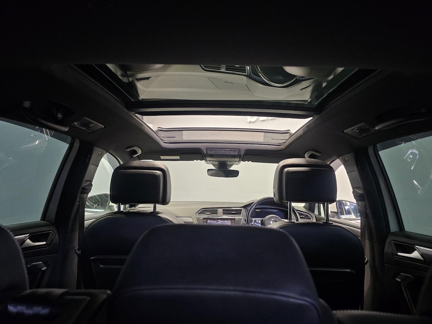 Used Volkswagen Tiguan 2018 for sale - 77702872: Photo 33