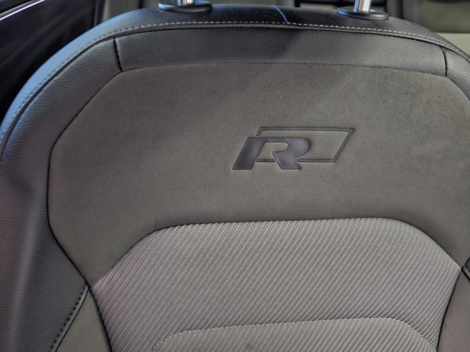 Used Volkswagen Tiguan 2018 for sale - 77702872: Photo 37