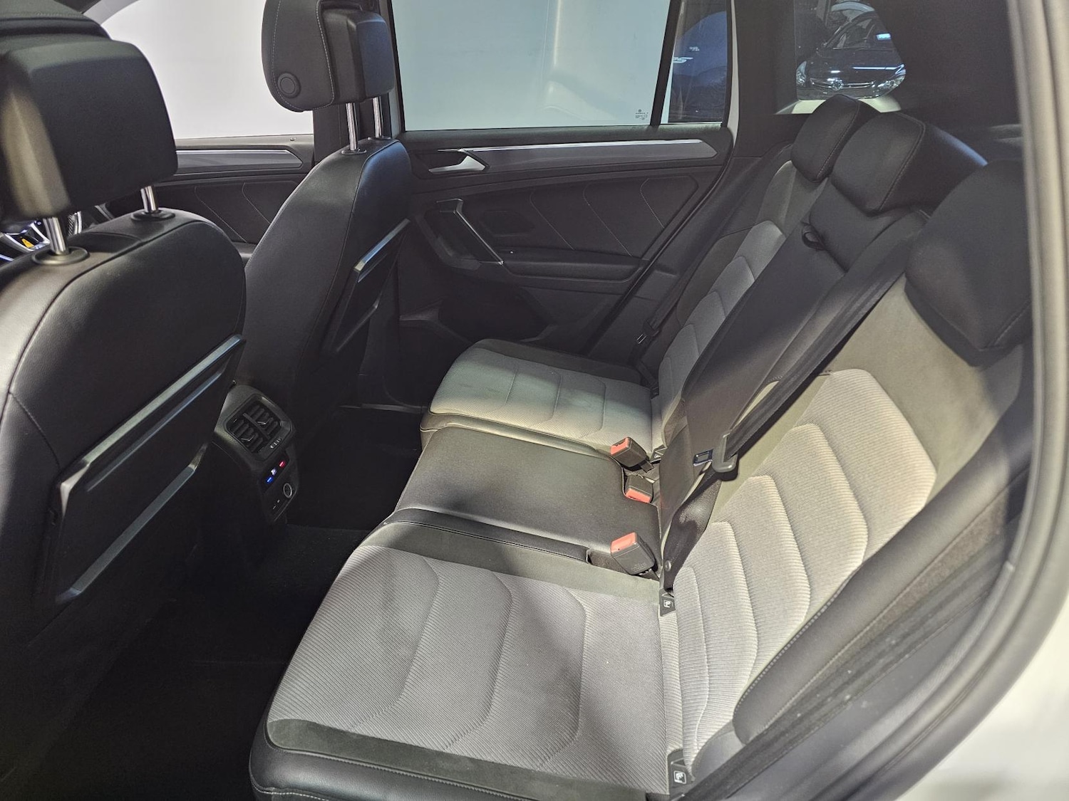 Used Volkswagen Tiguan 2018 for sale - 77702872: Photo 40