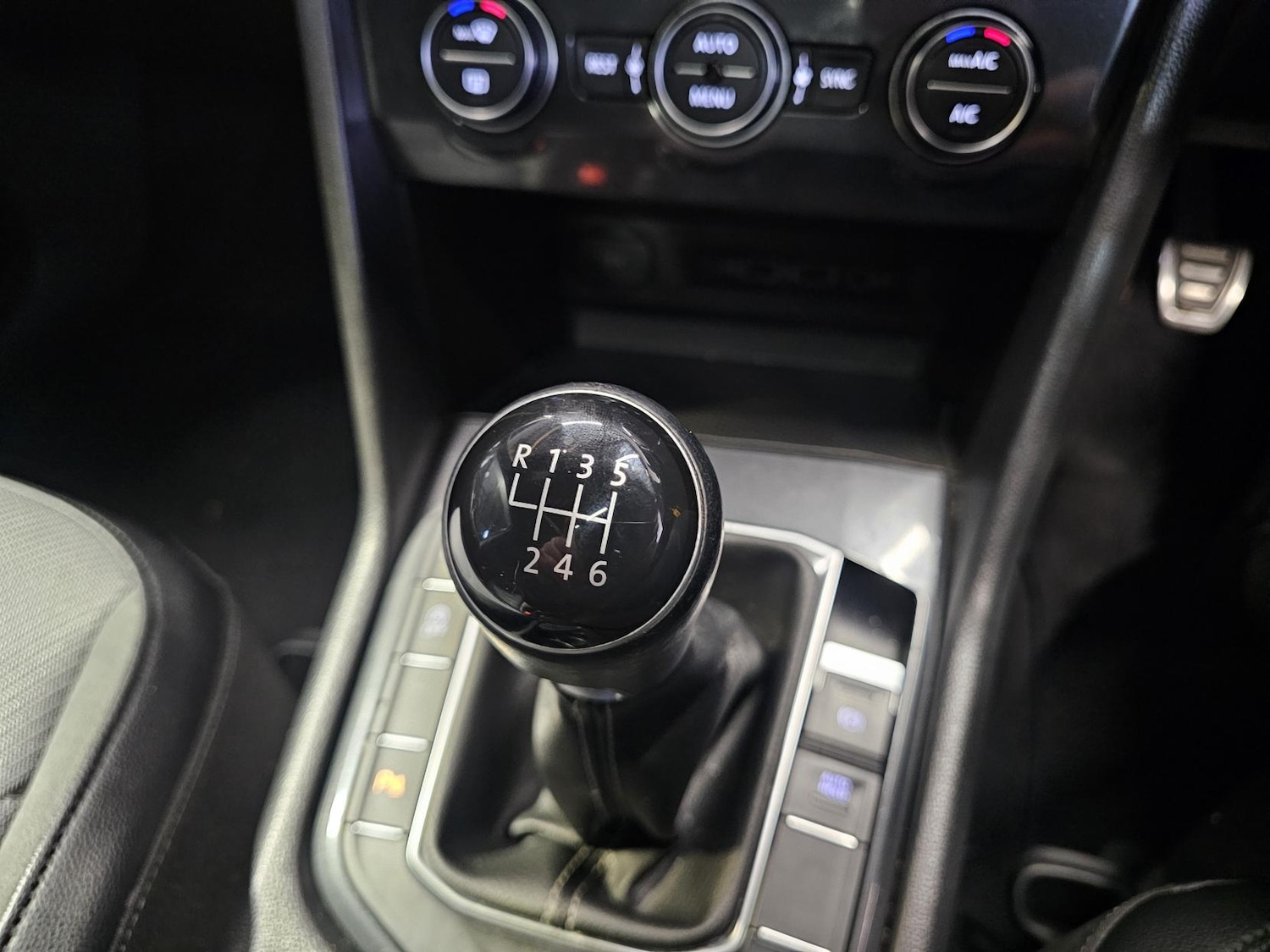 Used Volkswagen Tiguan 2018 for sale - 77702872: Photo 43