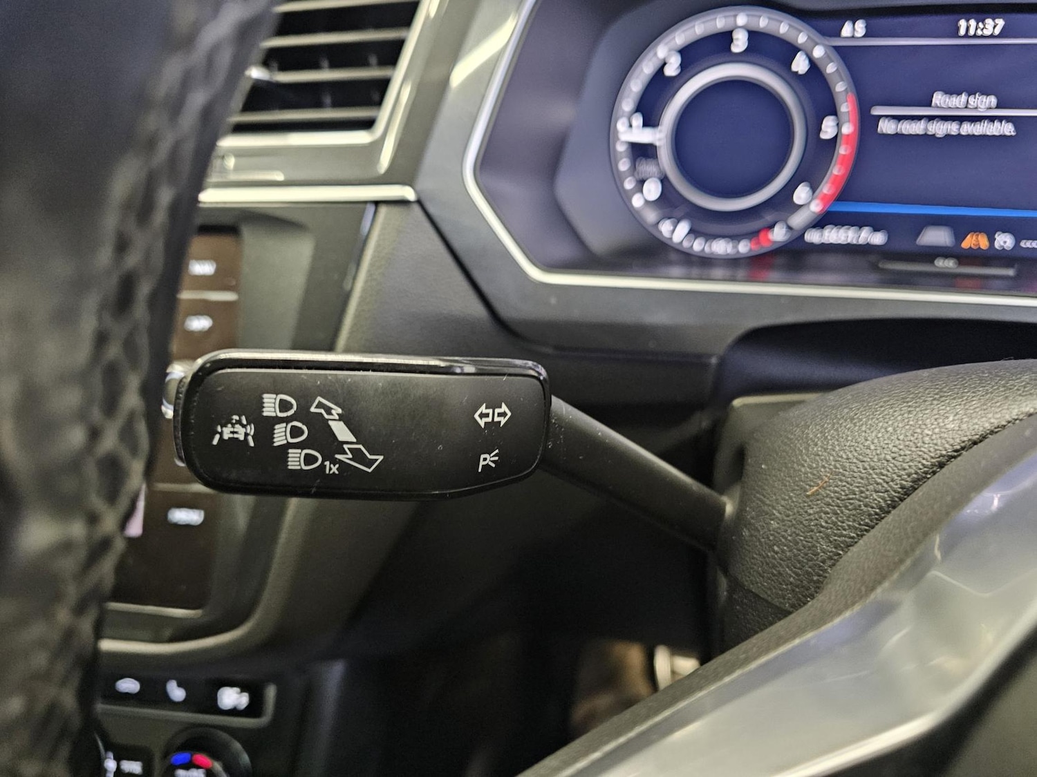 Used Volkswagen Tiguan 2018 for sale - 77702872: Photo 46