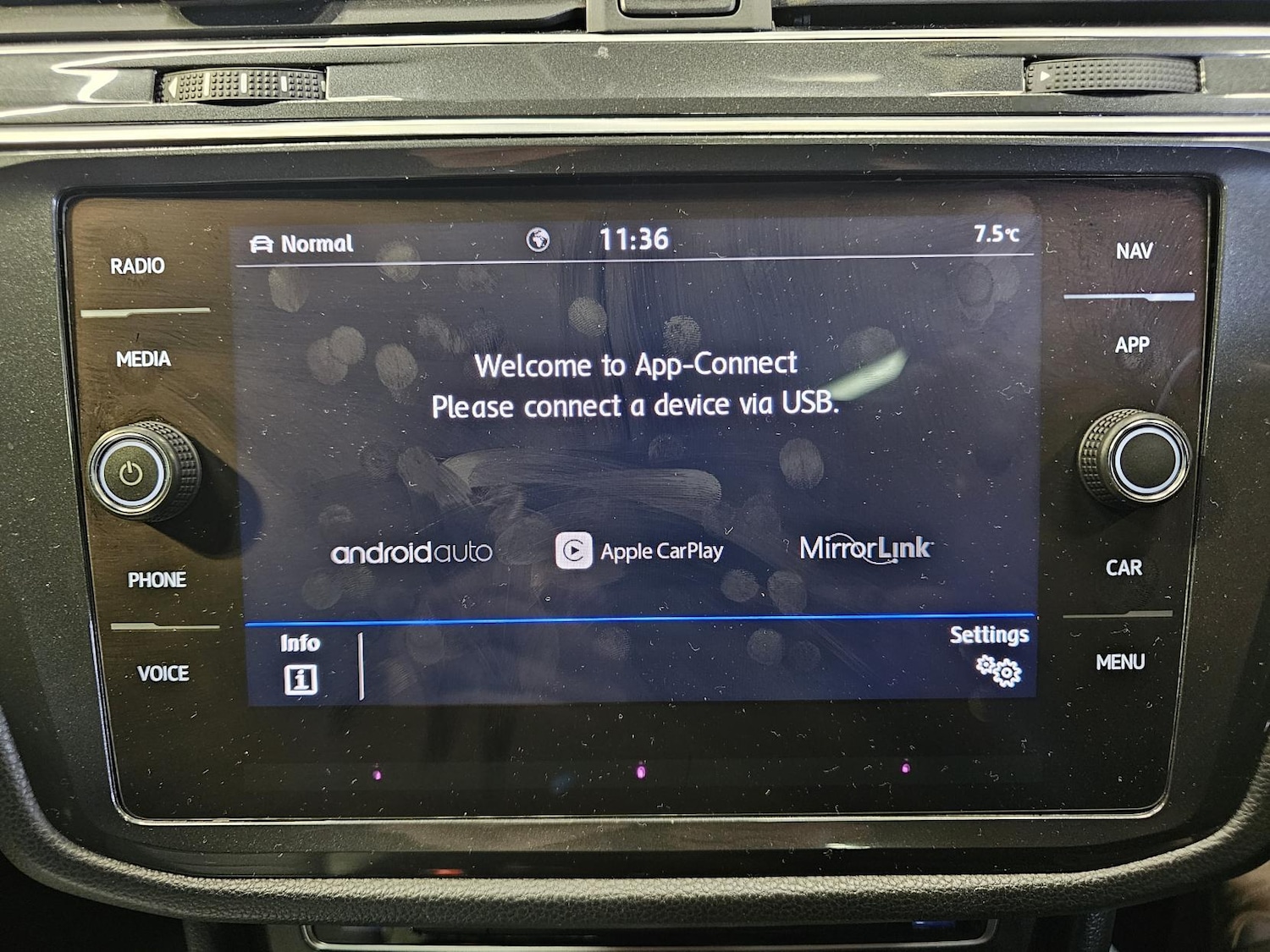 Used Volkswagen Tiguan 2018 for sale - 77702872: Photo 51