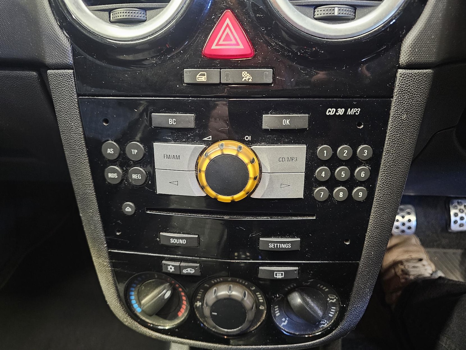 Used Vauxhall Corsa 2012 for sale - 77778701: Photo 10