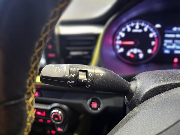 Used Kia Stonic 2018 for sale - 76316996: Photo 20