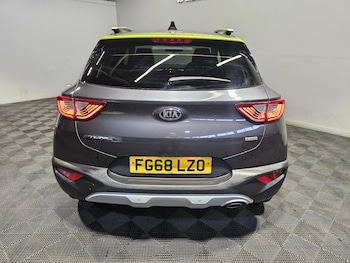 Used Kia Stonic 2018 for sale - 76316996: Photo 4