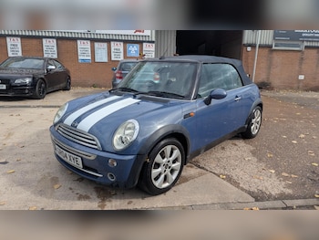 Used MINI Convertible 2004 for sale - 75641587: Photo
