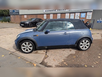 Used MINI Convertible 2004 for sale - 75641587: Photo