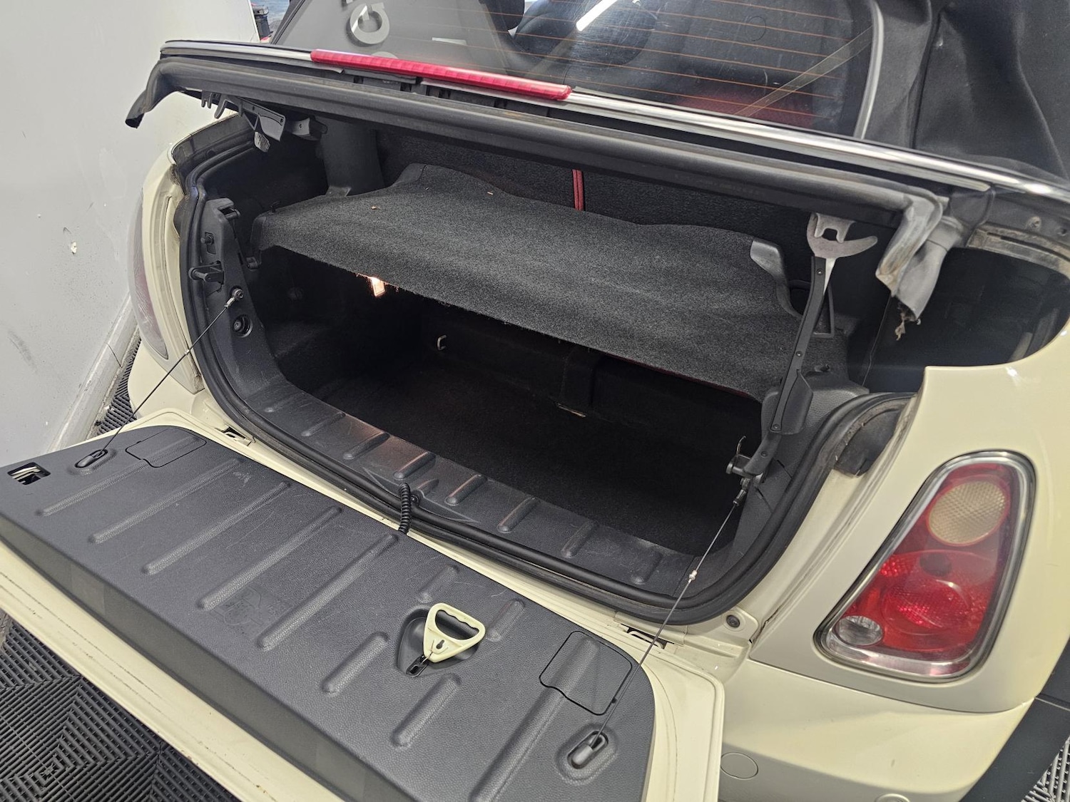 Used MINI Convertible 2006 for sale - 77235618: Photo 14