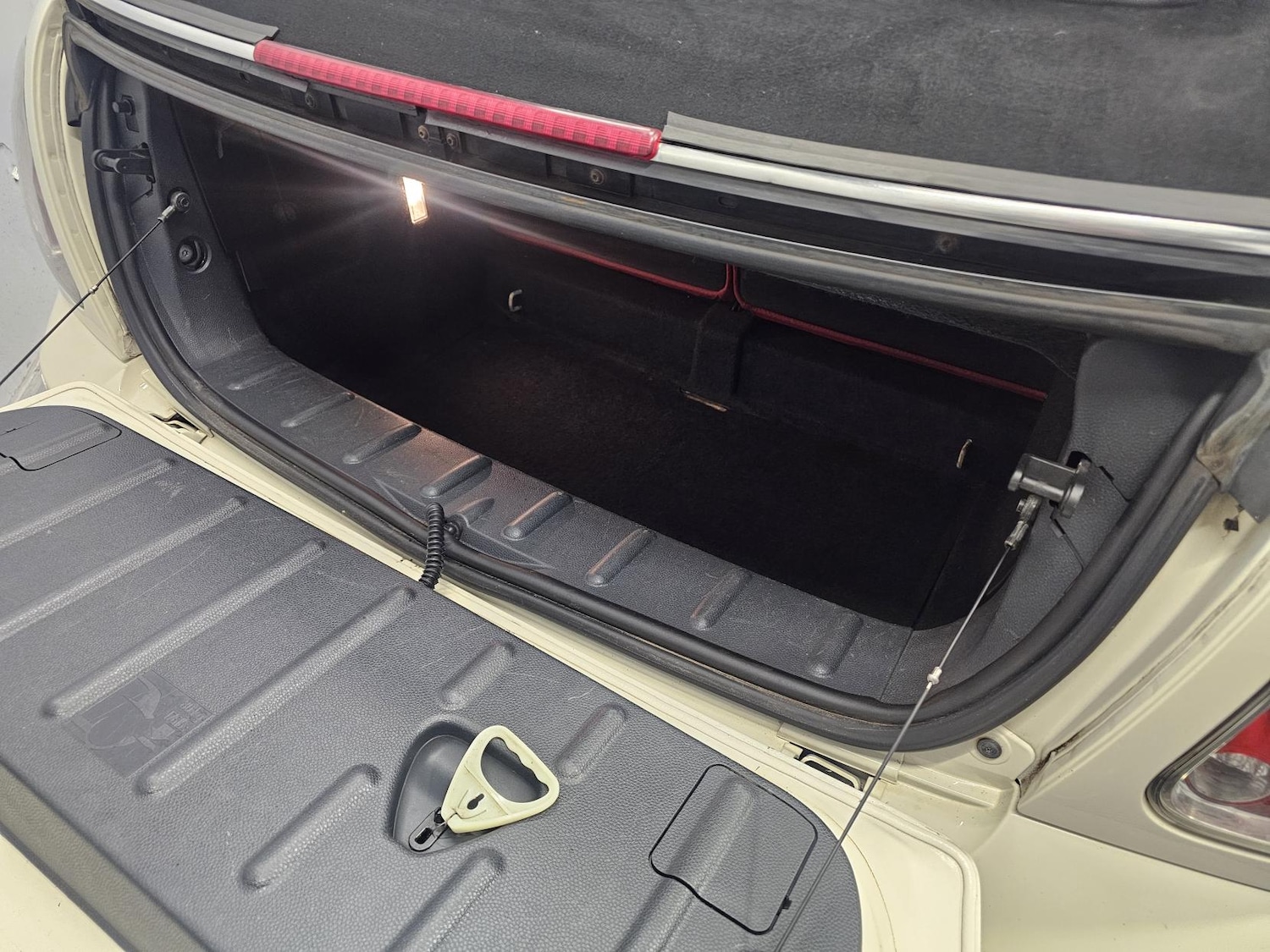 Used MINI Convertible 2006 for sale - 77235618: Photo 15