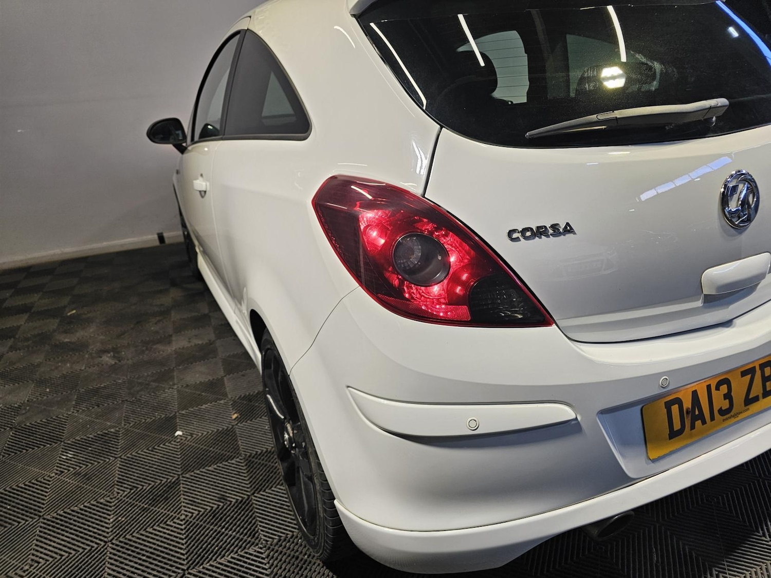 Used Vauxhall Corsa 2013 for sale - 77476647: Photo 4