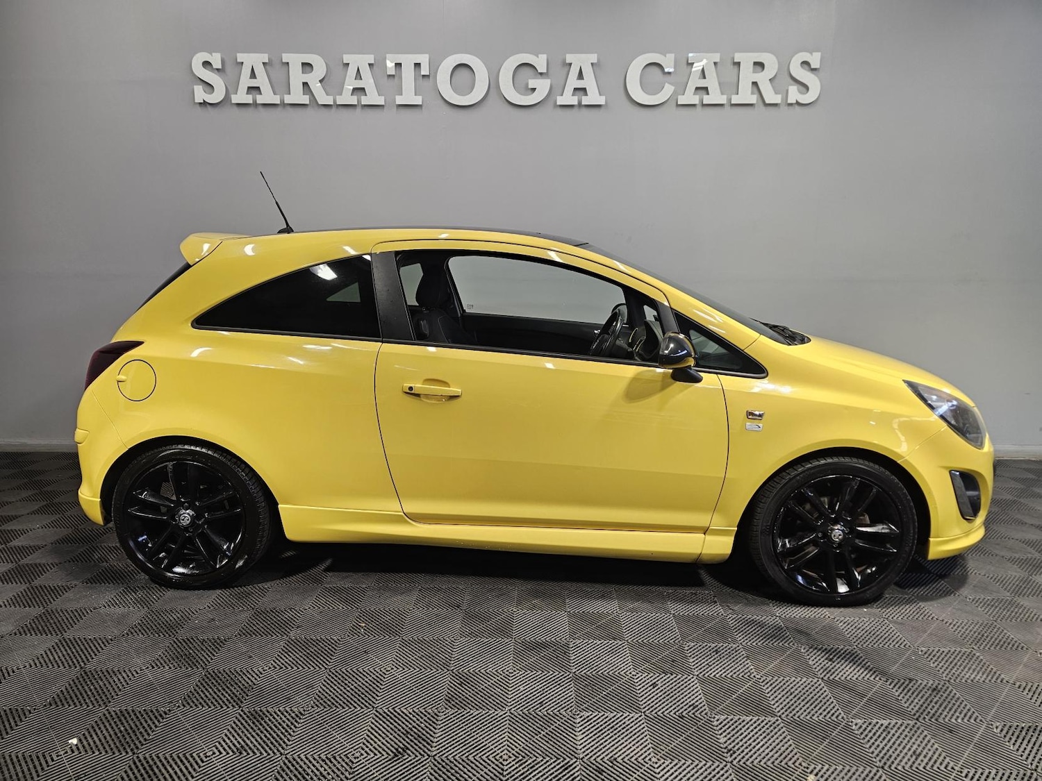 Used Vauxhall Corsa 2013 for sale - 77005936: Photo 2