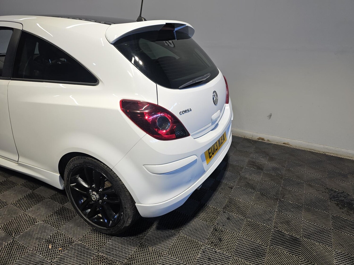 Used Vauxhall Corsa 2013 for sale - 77975658: Photo 3