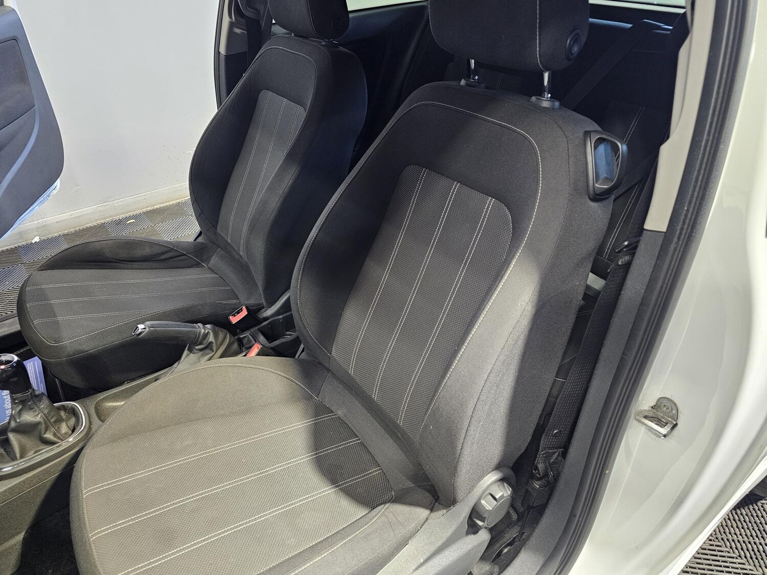 Used Vauxhall Corsa 2013 for sale - 77975658: Photo 5