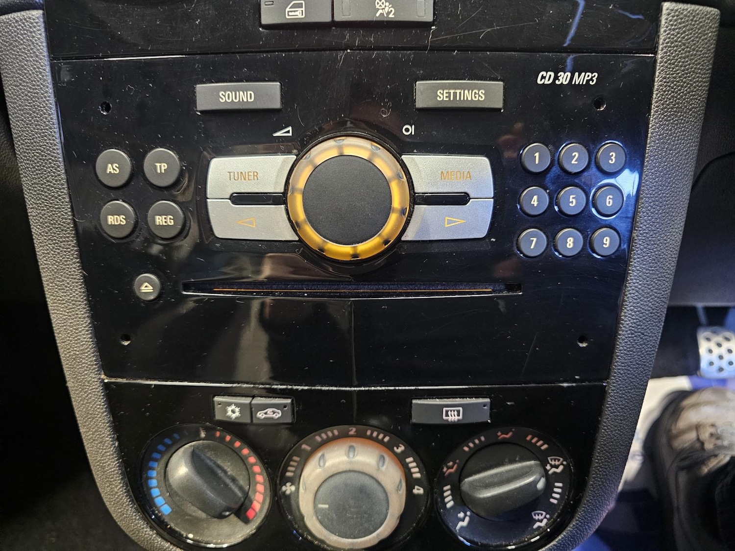 Used Vauxhall Corsa 2011 for sale - 77312472: Photo 21