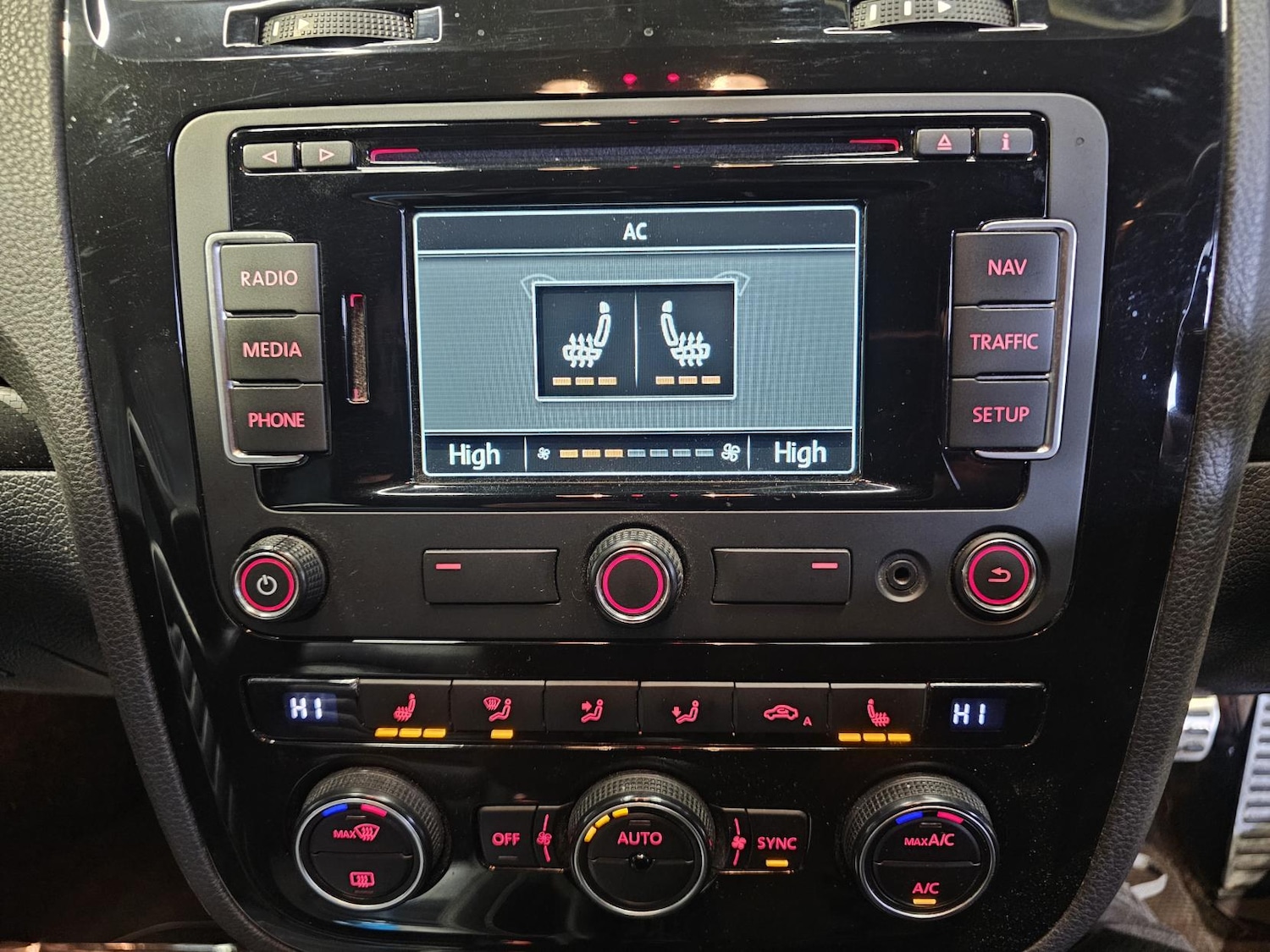 Used Volkswagen Scirocco 2015 for sale - 77632695: Photo 12