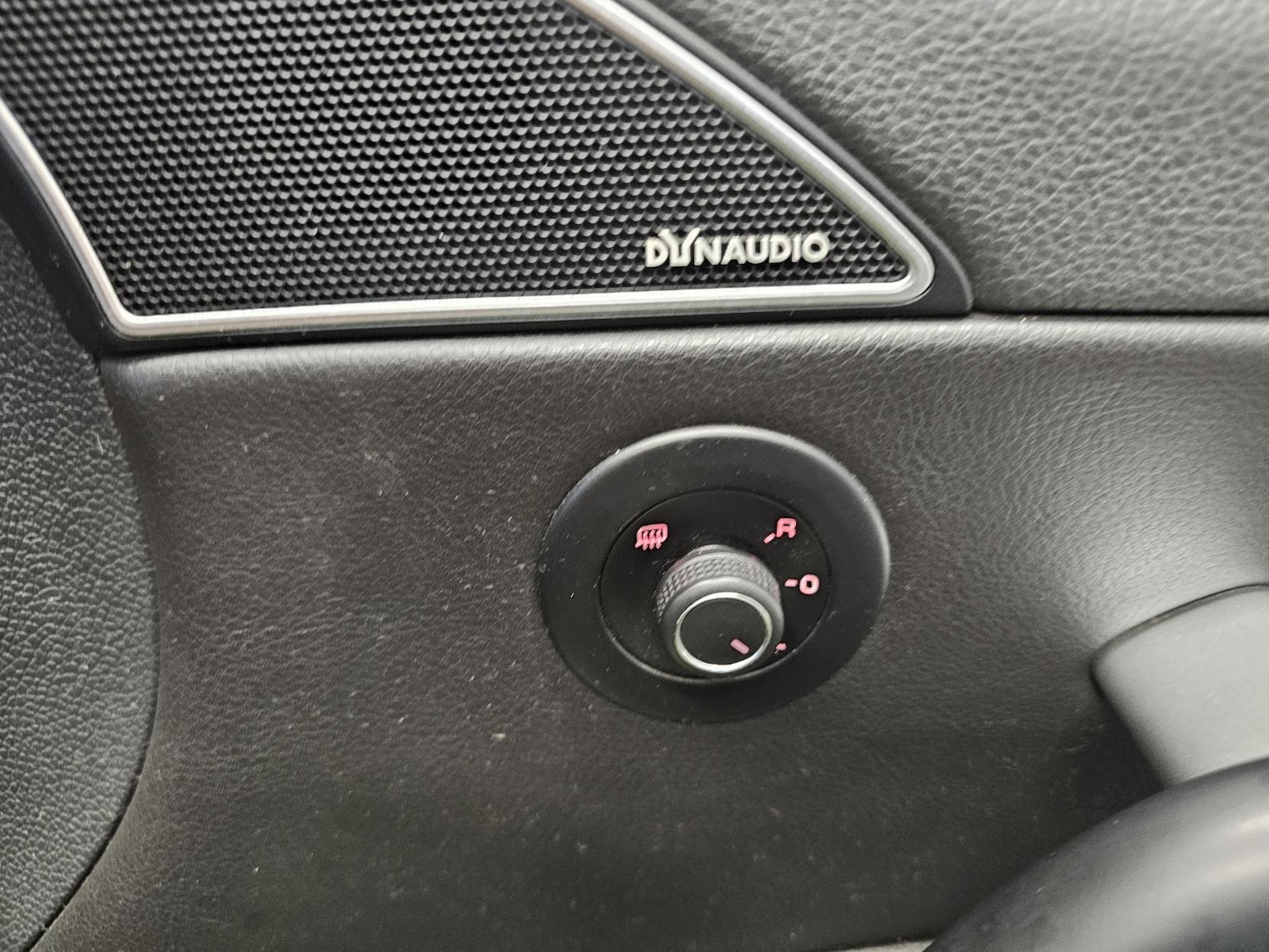 Used Volkswagen Scirocco 2015 for sale - 77632695: Photo 21