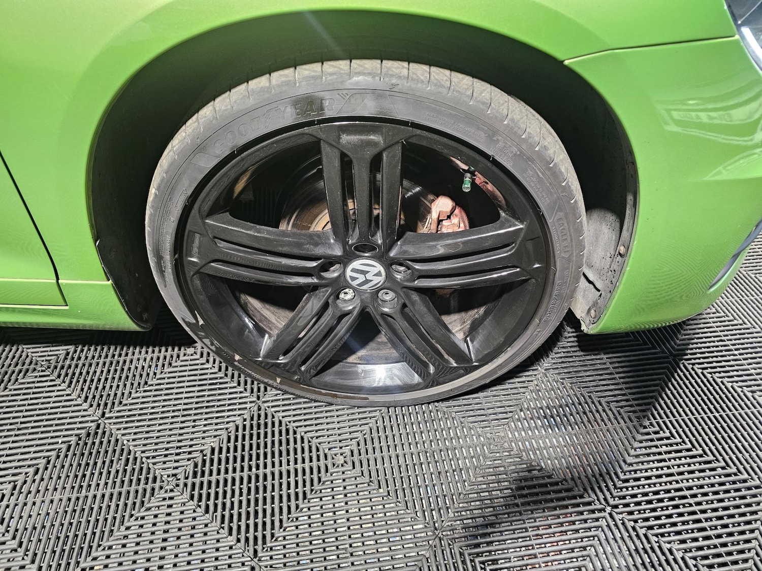 Used Volkswagen Scirocco 2015 for sale - 77632695: Photo 32