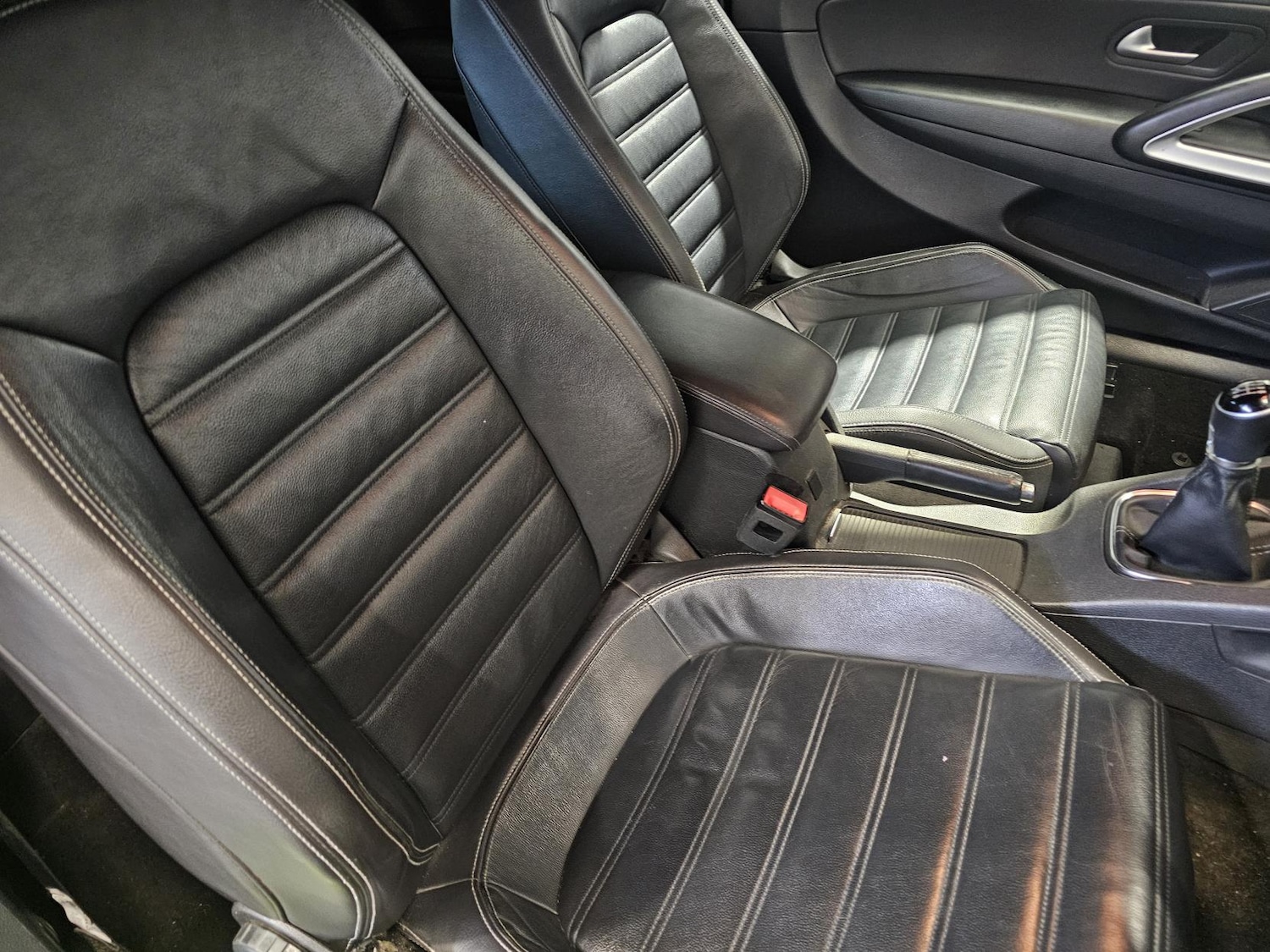 Used Volkswagen Scirocco 2015 for sale - 77632695: Photo 6