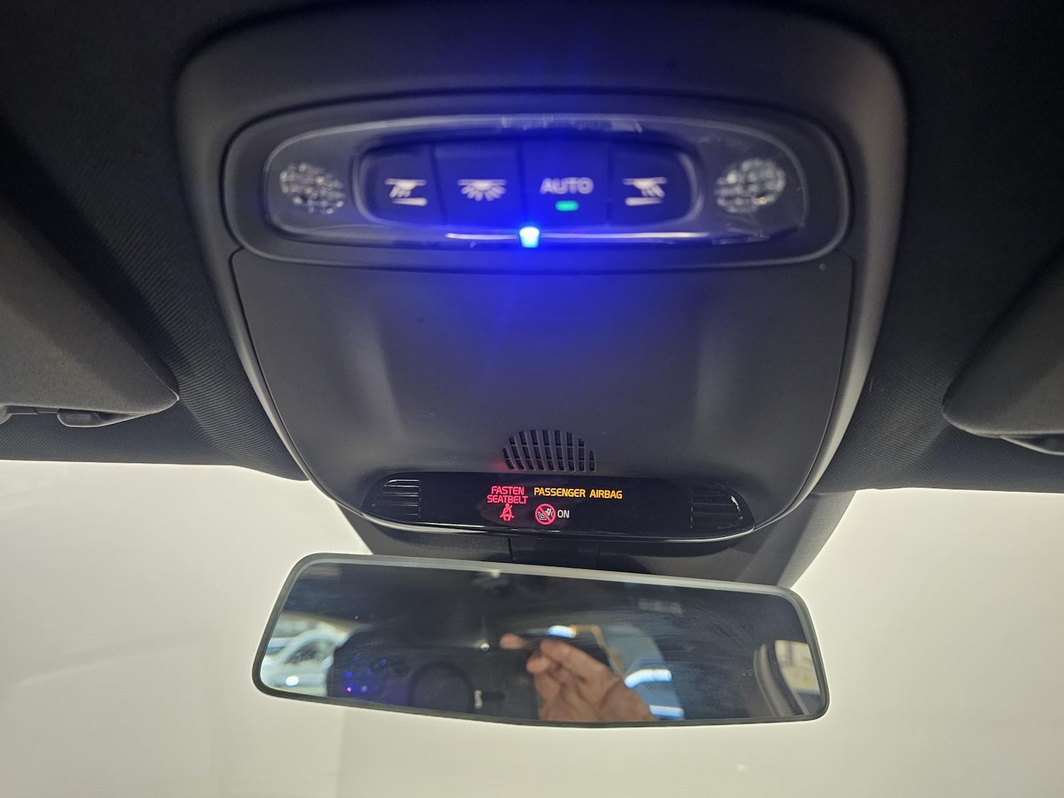 Used Volvo V40 2017 for sale - 76807342: Photo 14