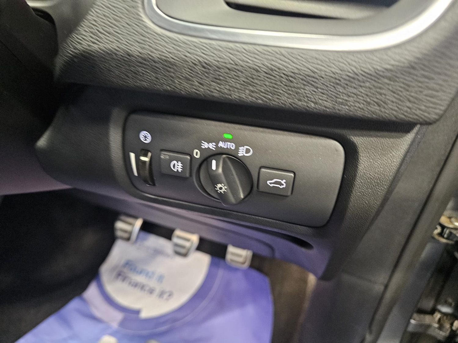 Used Volvo V40 2017 for sale - 76807342: Photo 17