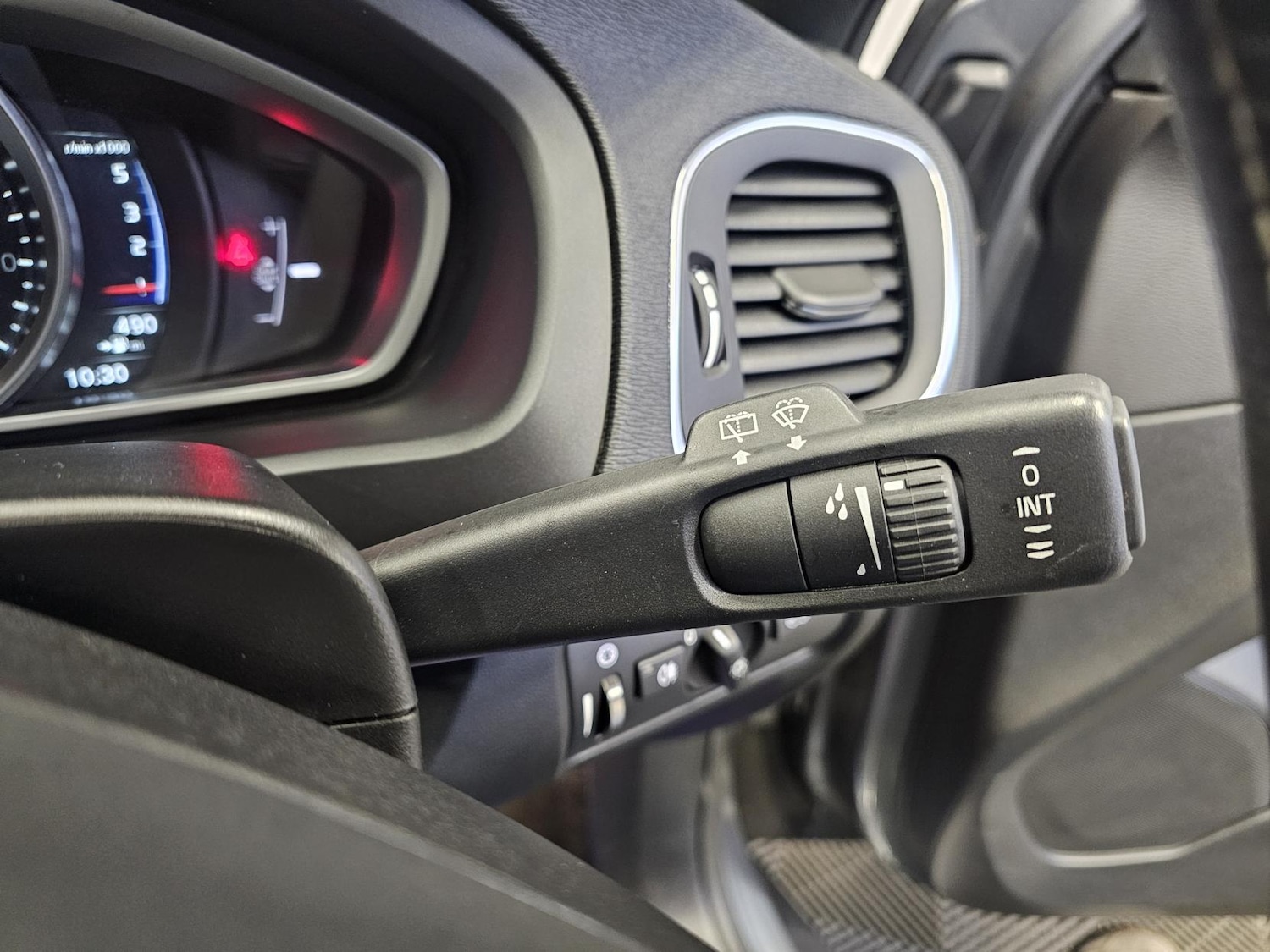 Used Volvo V40 2017 for sale - 76807342: Photo 19