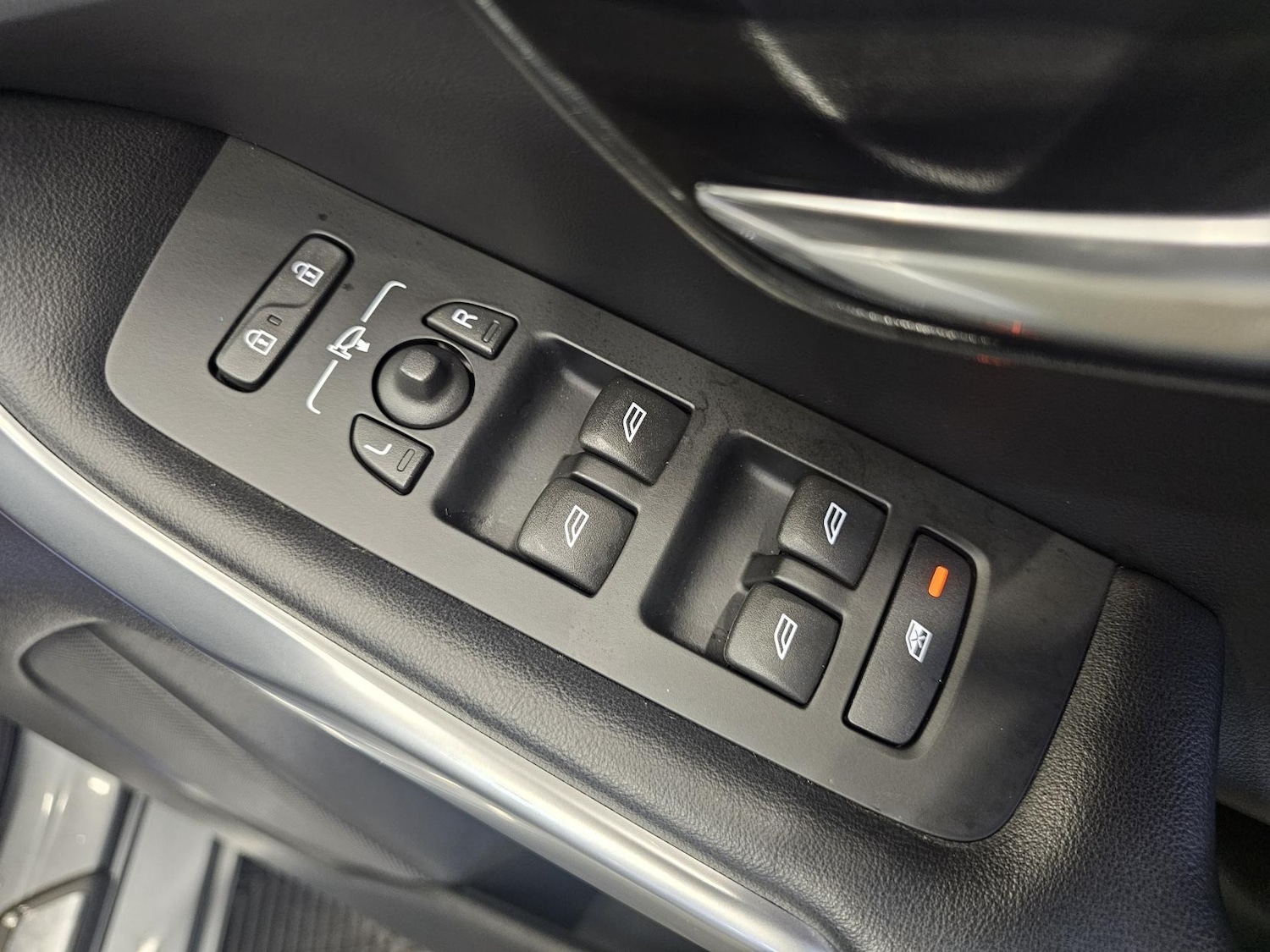 Used Volvo V40 2017 for sale - 76807342: Photo 22