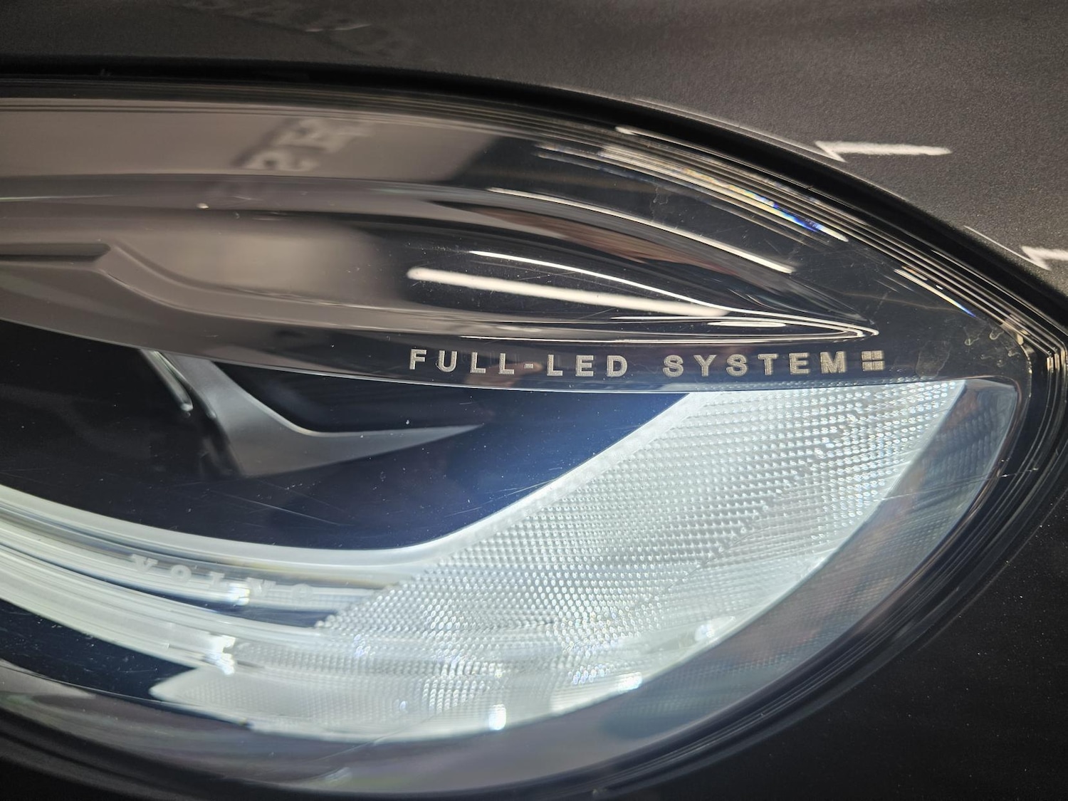 Used Volvo V40 2017 for sale - 76807342: Photo 26