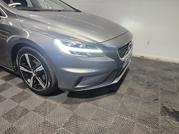 Used Volvo V40 2017 for sale - 76807342: Photo