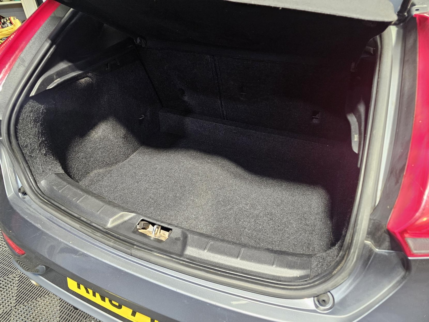 Used Volvo V40 2017 for sale - 76807342: Photo 32