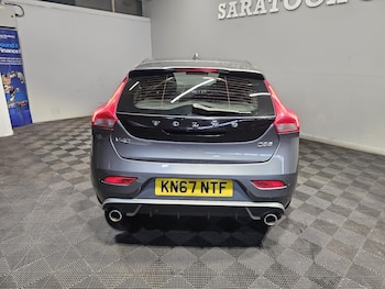 Used Volvo V40 2017 for sale - 76807342: Photo