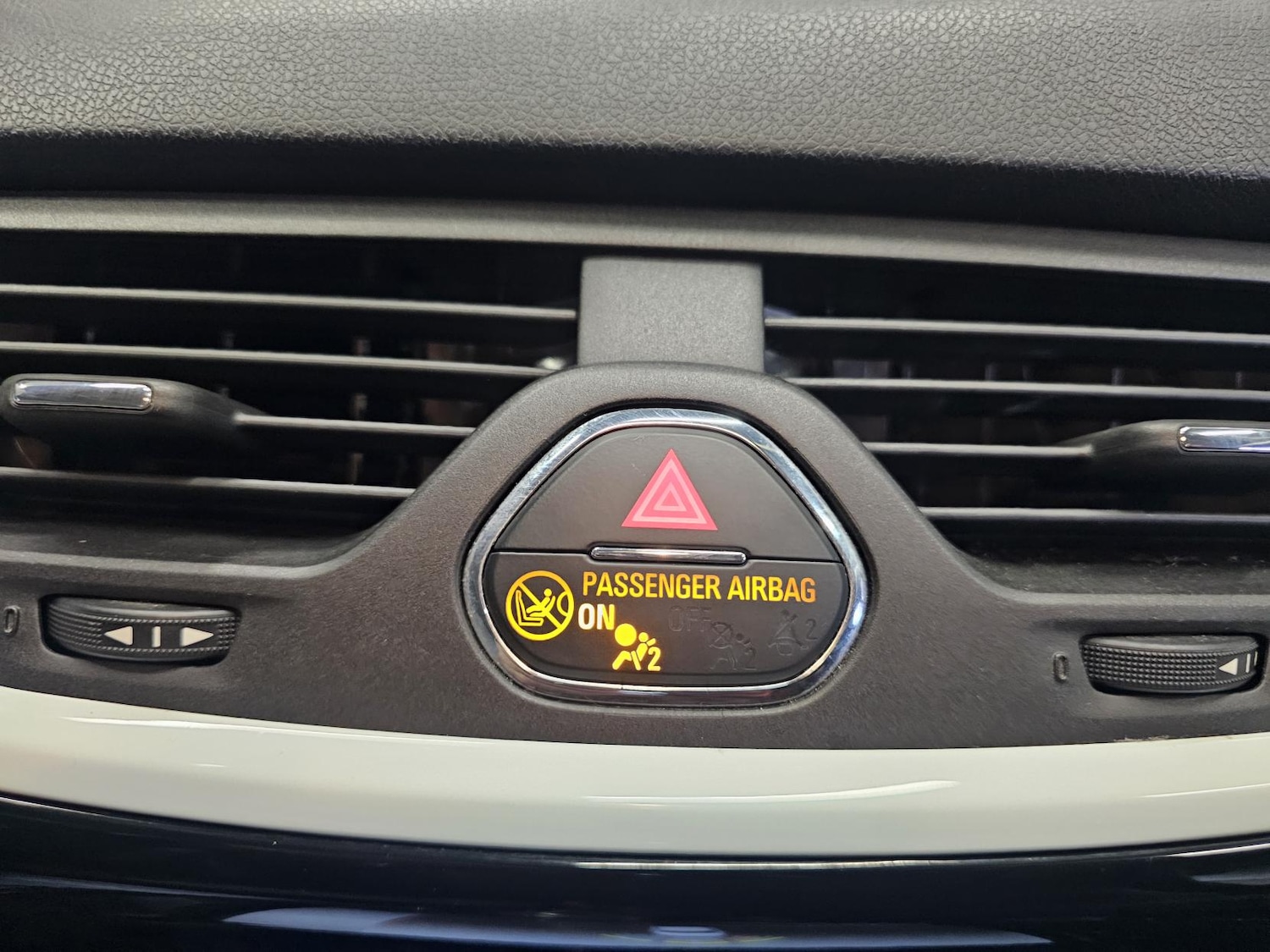 Used Vauxhall Corsa 2015 for sale - 76507892: Photo 17