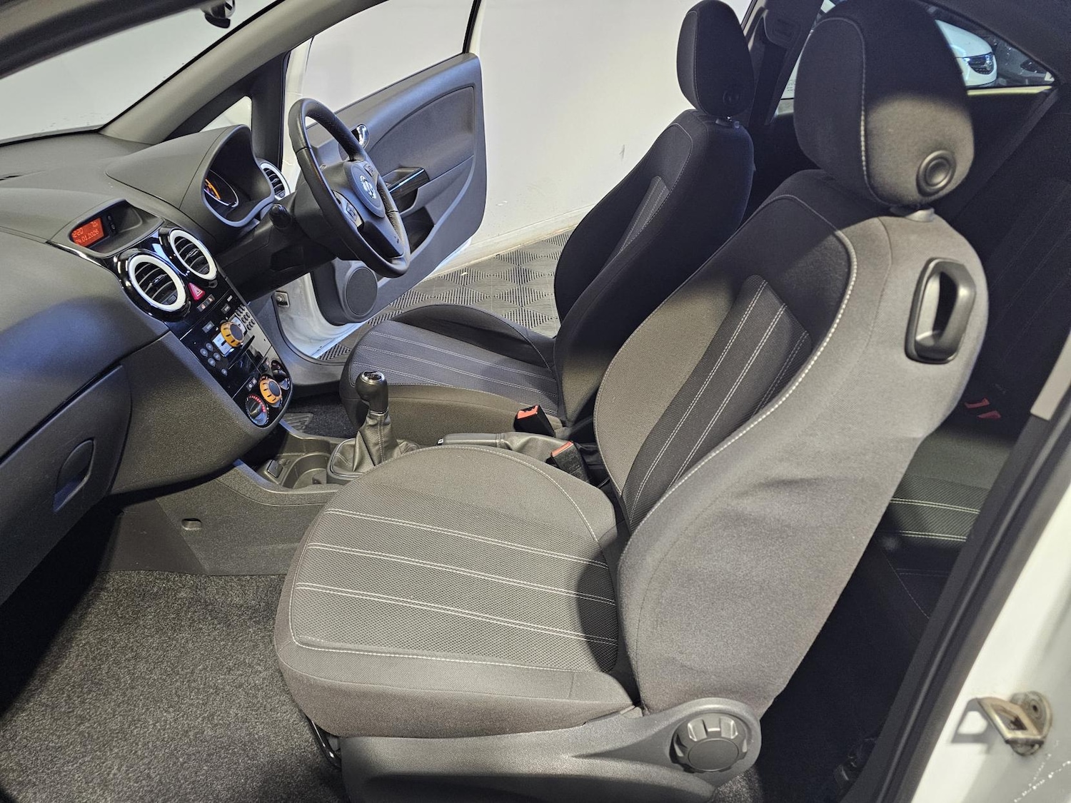 Used Vauxhall Corsa 2012 for sale - 77312483: Photo 16