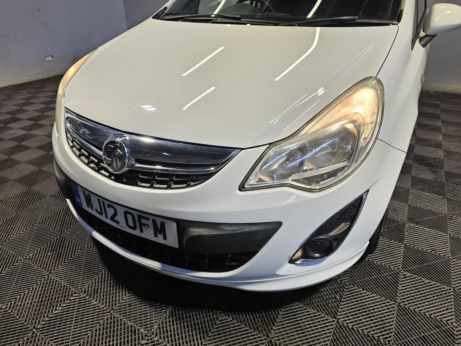 Used Vauxhall Corsa 2012 for sale - 77312483: Photo 2