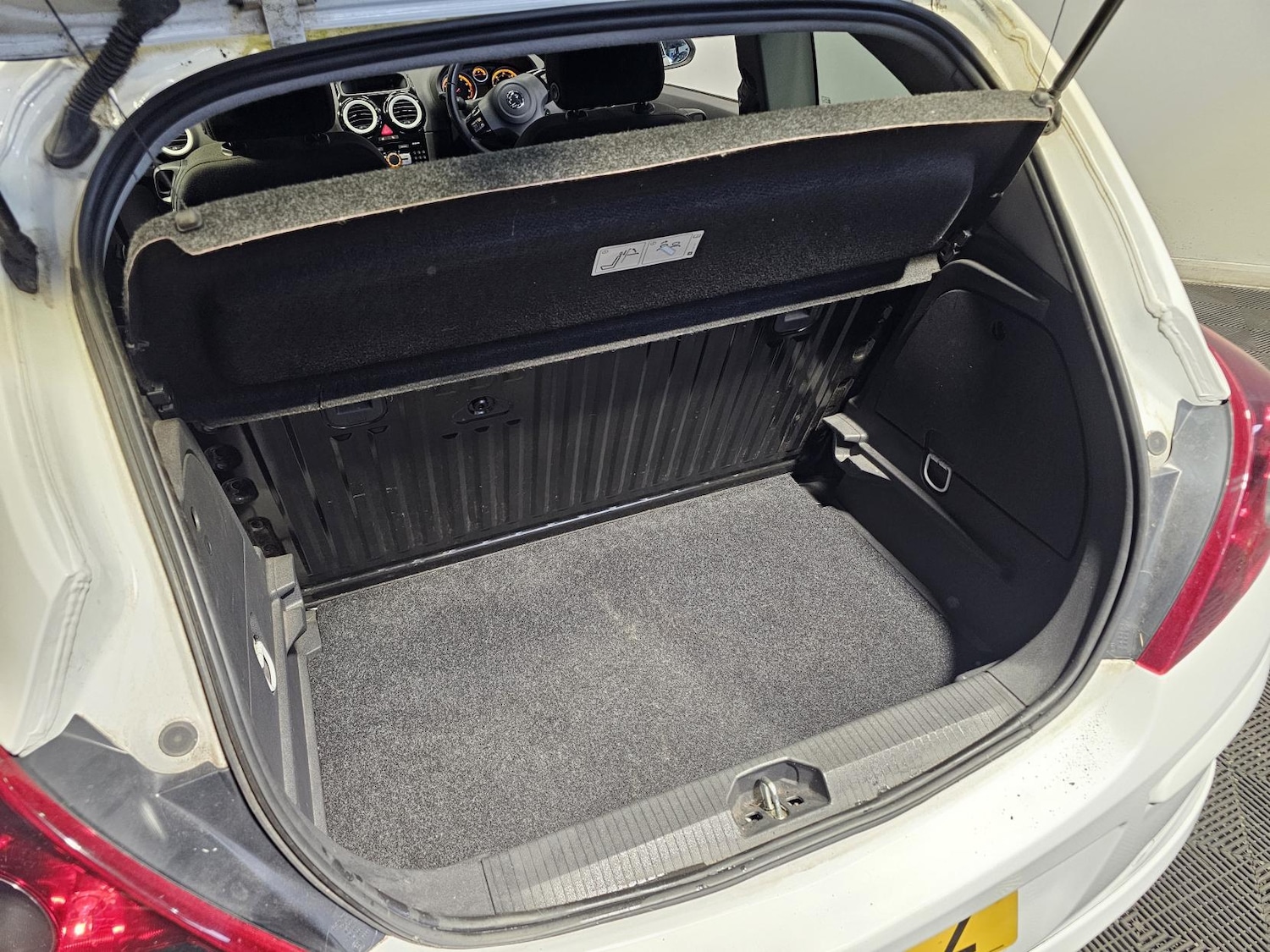 Used Vauxhall Corsa 2012 for sale - 77778710: Photo 6