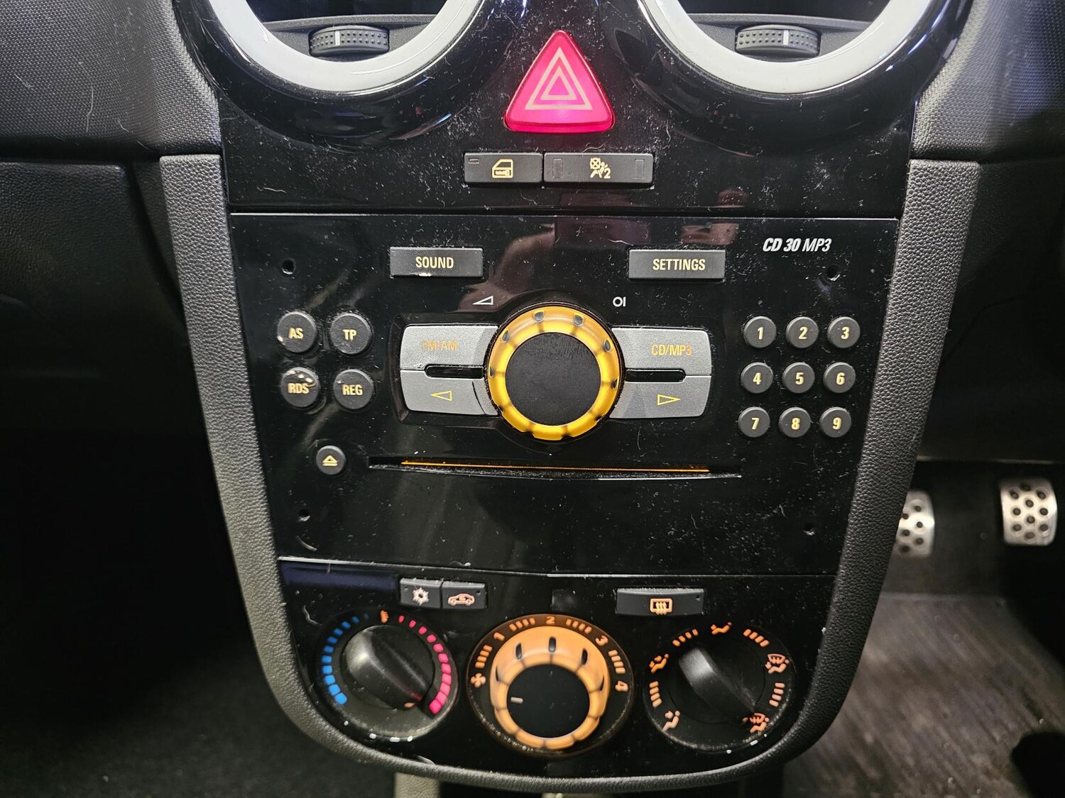 Used Vauxhall Corsa 2012 for sale - 77584974: Photo 18