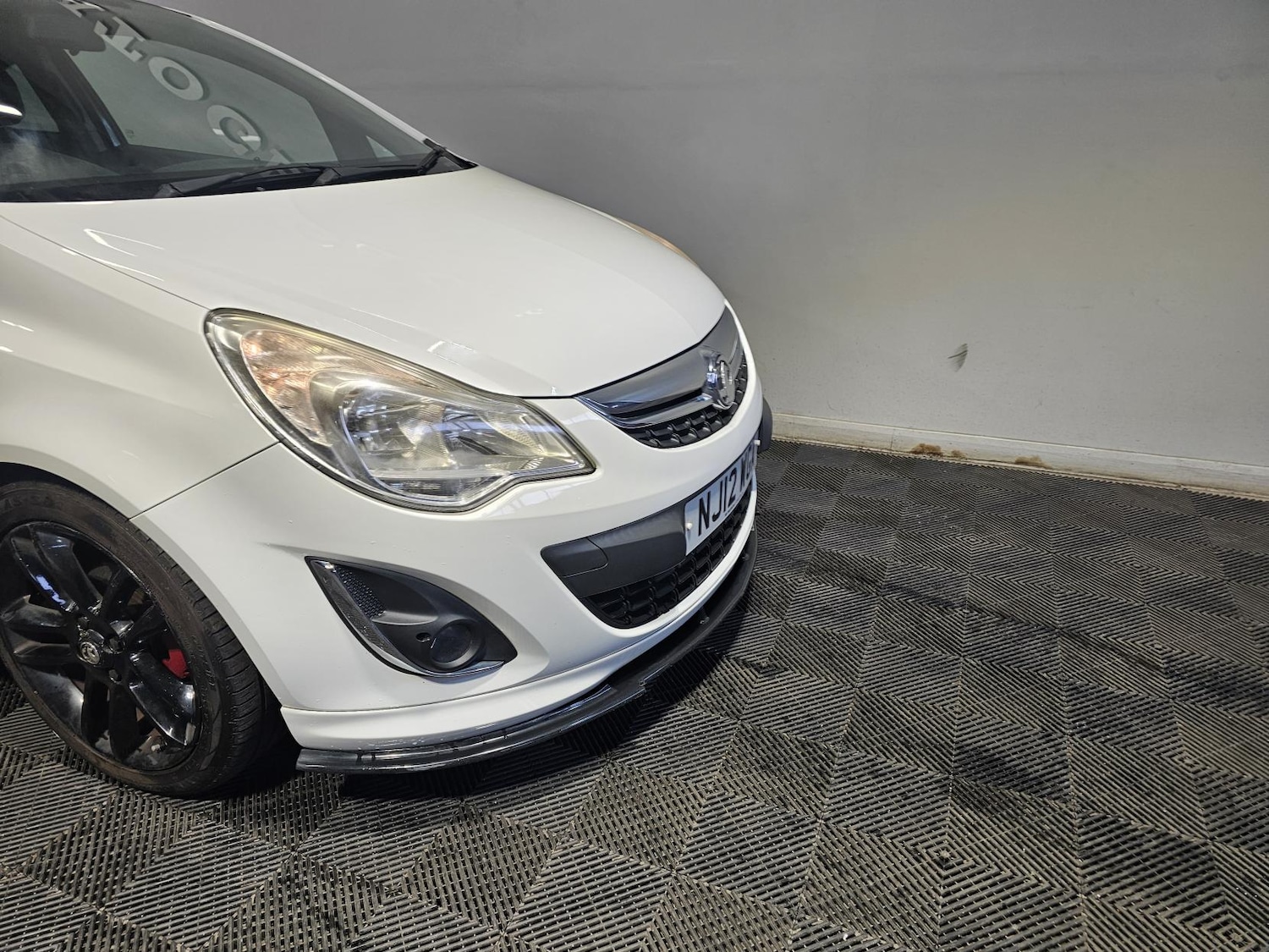 Used Vauxhall Corsa 2012 for sale - 77584974: Photo 2