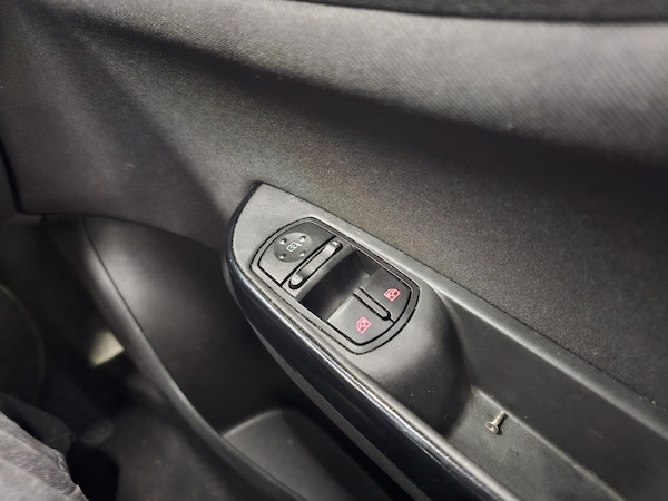 Used Vauxhall Corsa 2016 for sale - 76312652: Photo 14