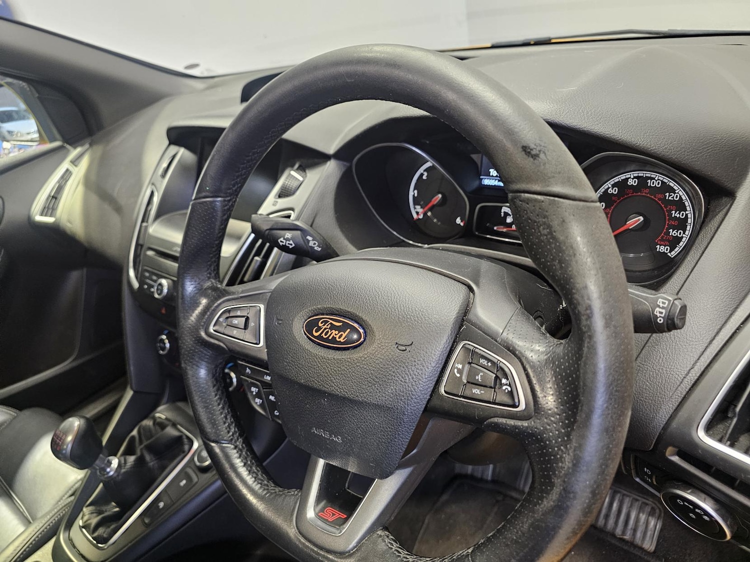 Used Ford Focus 2015 for sale - 76750279: Photo 15