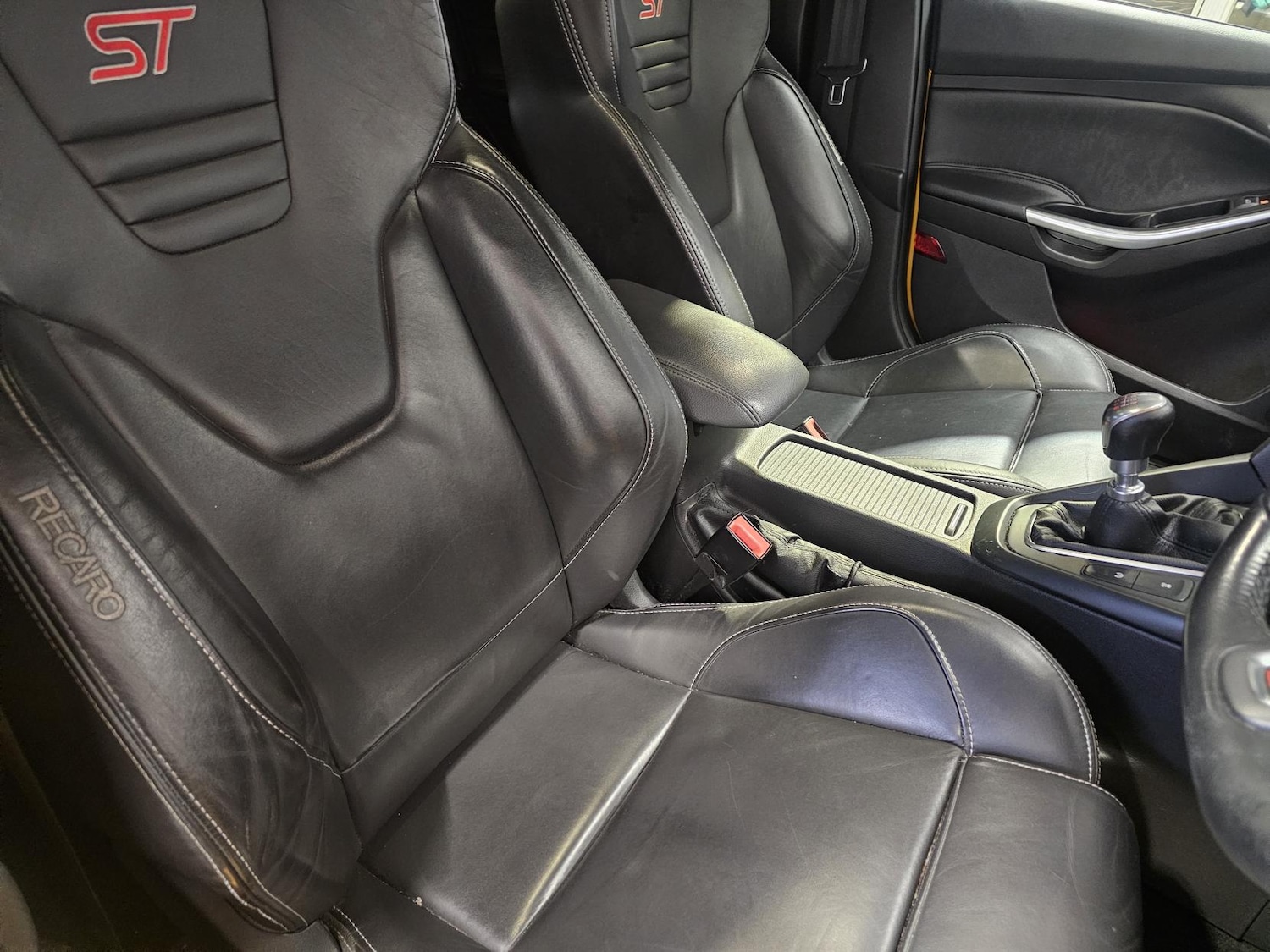 Used Ford Focus 2015 for sale - 76750279: Photo 16