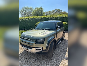 Used Land Rover Defender 110 2021 for sale - 78789378: Photo